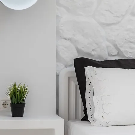 Lagom Iria Naxos * Naxos City