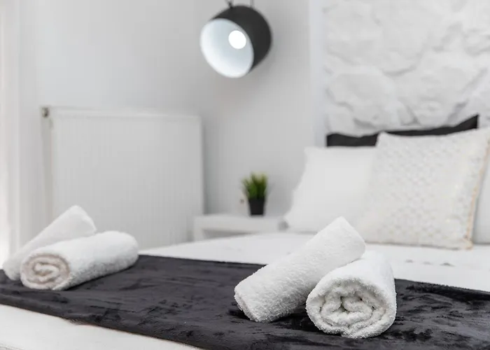 Lagom Iria Naxos * Naxos City