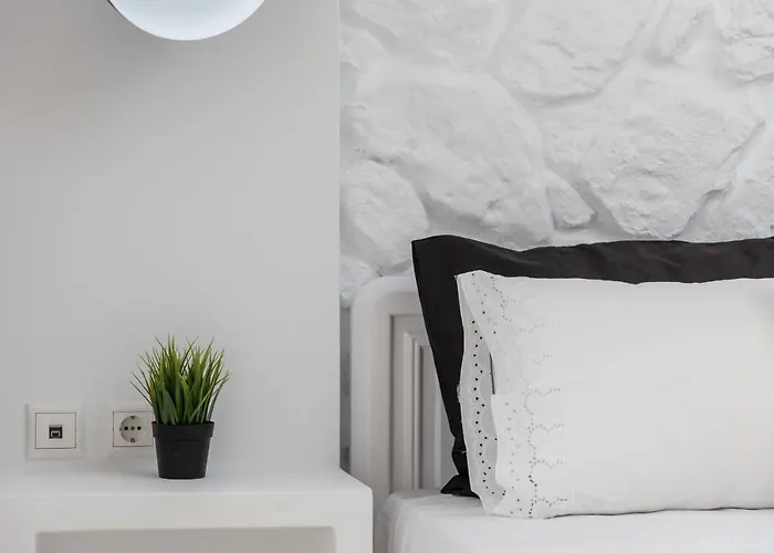 Lagom Iria Naxos * Naxos City